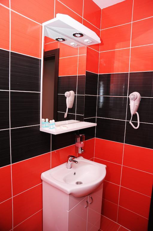 Garni Hotel Crystal Ice Ni الغرفة الصورة