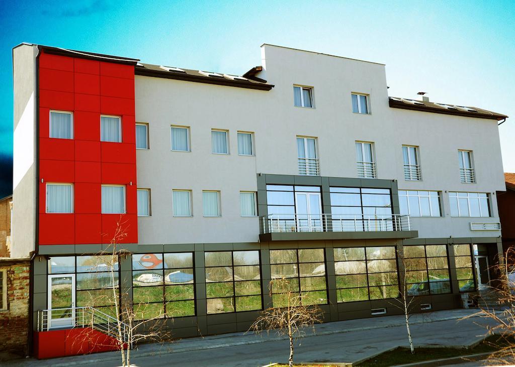 Garni Hotel Crystal Ice Ni المظهر الخارجي الصورة