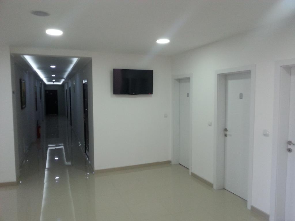 Garni Hotel Crystal Ice Ni المظهر الخارجي الصورة